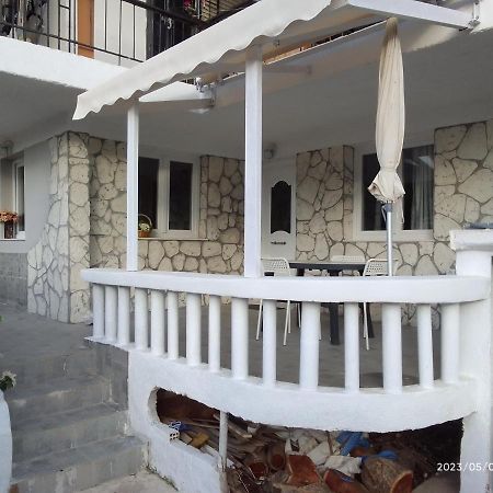Ferienwohnung Antonia Family House Near Airport Pórto Ráfti Exterior foto