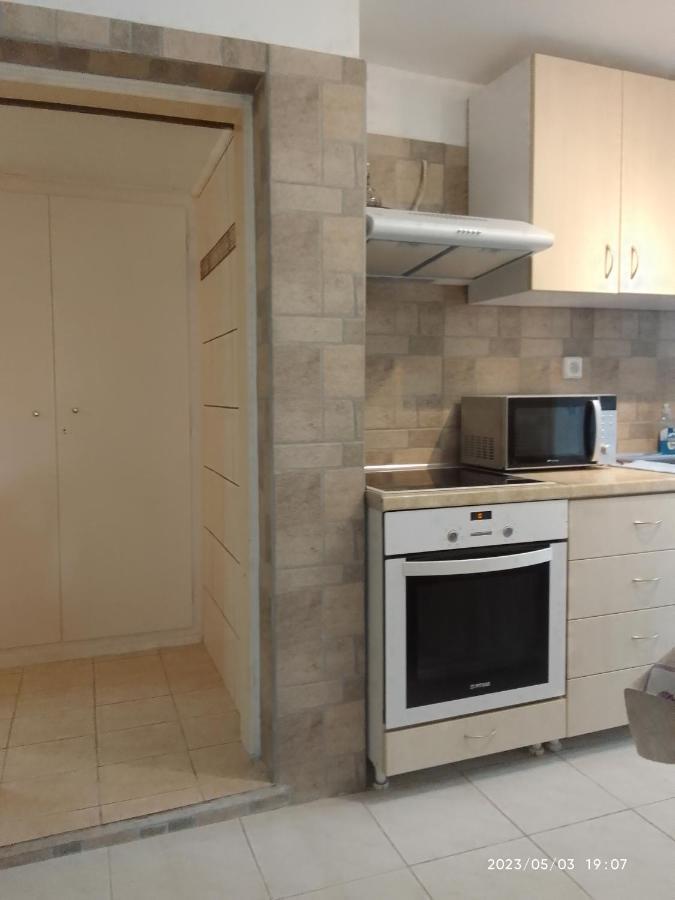 Ferienwohnung Antonia Family House Near Airport Pórto Ráfti Exterior foto